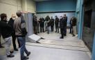 El alcalde, concejales y técnico municipales, durante la visita al nuevo horno crematorio