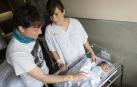 A: BLANCA ALDANONDO
F: 16/02/2022
P: BEATRIZ MAÑERO FERNANDEZ Y GORKA MELUS JIMENEZ CON SU HIJO RECIEN NACIDO, IBAI
L: TUDELA
T: PLANTA DE MATERNIDAD DEL HOSPITAL REINA SOFIA. BEBE. NACIMIENTO. PADRES. MADRE