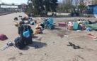 Pertenencias de un grupo de personas que esperaba en la estación de tren en la localidad de Kramatorsk, situada en la región de Donetsk