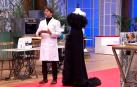 Lluís Mengual, con el vestido que confeccionó en la final y que le proporcionó la victoria