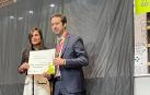 Representantes de la empresa Frisa, galardonada en la Feria Gourmets de Madrid
