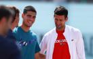 Carlos Alcaraz y Novak Djokovic, juntos en Madrid