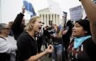 Partidarios y detractores del aborto se encararon ante la sede del Tribunal Supremo de Washington