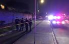 Varios policías en el lugar de un tiroteo en Houston