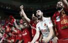 Aficionados del Mallorca celebran la salvación de su equipo
