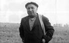 Raimundo Ayesa cerca del corral de Fuente del Hierro.