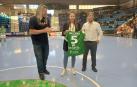 Mai Garde, con la camiseta del CD Xota, junto a César Muniáin y Tatono Arregui.