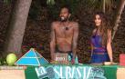 Yulen Pereira, junto a la presentadora Lara Álvarez, en 'Supervivientes'