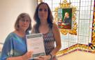 Eva Ardanaz y Esther Vicente Cemborain, directora y autora de la investigación premiada