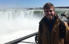 Imanol Miqueleiz Legaz, esta abril en las cataratas del Niágara, frontera con Canadá