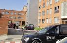 Policía Foral y servicios funerarios, en el lugar del suceso en Tafalla
