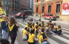 Protesta de la Plataforma 0-3 frente al Parlamento.
