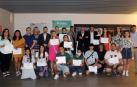 Alumnos y autoridades posaron juntos tras la entrega de los XX Premios Futuros Profesionales de la AER que tuvo lugar este viernes en la Ciudad Agroalimentaria de Tudela