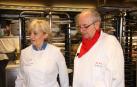 Pilar Idoate, de la familia propietaria del restaurante Europa, y Juan Mari Arzak.
