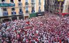 La plaza, casi llena a 40 minutos del cohete