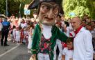 La Comparsa de Gigantes y Cabezudos, en las calles de Pamplona el 7 de julio 2022.