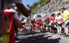 El británico Thomas Pidcock durante el ascenso al mítico Alpe D'Huez