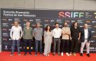 - La actriz Isa Campo (4i), los directores Rodrigue Sorogoyen (4d), Alberto Rodríguez (3i) y Fran Araújo (3d), el cineasta Isaki Lacuesta (2d), el director de Buendía Estudios, Ignacio Corrales (d), el productor de cine Rafa Portela (i) y el productor de televisión Domingo Corral (2i) posan durante el photocall de la serie "El apagón" de Sorogoyen, Arévalo, Isa Campo, Alberto Rodríguez y Lacuesta en el Festival de San Sebastián