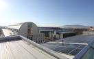 Placas solares instaladas en uno de los tejados del Aulario, en el campus de Arrosadía