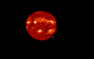 Imagen del Sol a las 13:32 del 15 de julio de 2022, justo cuando empieza a desprenderse el filamento que dio como resultado la EMC. Imagen generada con Helioviewer