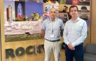 Santiago Osés, director de la planta, y Mikel Irujo, Consejero de Desarrollo Económico y Empresarial.