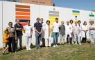 Responsables de Salud, Juventud, HUN, y Centro de Huarte, junto al artista y familiares, durante la presentación de 'Their Feelings'