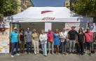 Voluntarios y socios de Atehna durante el Día Mundial de la hepatitis