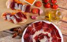Unas tostadas de jamón ibérico son perfectas para desayunar.