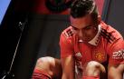 Casemiro, con la camiseta del Manchester United antes de su presentación
