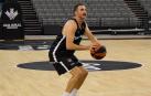 El escolta navarro Álex Urtasun se ha incorporado a la pretemporada del Covirán Granada