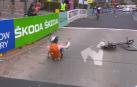 Van Vleuten tras caer en los Mundiales de Wollongong (Australia)