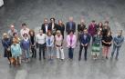 Participantes en el acto con motivo del Día Mundial del Alzheimer en el Parlamento de Navarra