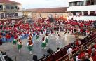 El Paloteado de Cortes regresó a la plaza del Ayuntamiento tras dos años de ausencia en este lugar por culpa de la pandemia.