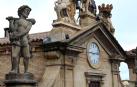 Imagen del reloj del Ayuntamiento de Pamplona