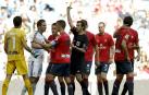 Gonzalo Higuaín discute con varios futbolistas de Osasuna en 2013