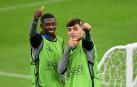 Dembelé y Pedri durante el entrenamiento previo al duelo contra el Inter