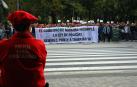 Concentración de policías forales frente al Parlamento de Navarra, este jueves