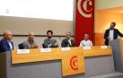 Asistentes a la jornada de la Cámara de Comercio sobre rehabilitación. De izquierda a derecha: Emilio Lezana (Fundación Laboral de la Construcción), Peio Mendía (Colegio de Administradores de Fincas de Navarra), Javier Zardoya (Agencia Energética Municipal de Pamplona), Josecho Vélaz (Colegio Arquitectos Vasco-Navarro), Oriol Buxó, (Asociación empresarial de instaladores de fontanería, gas, calefacción y climatización) y Alberto Pérea de Ciriza, (responsable del negocio comercial de Iberdrola en Navarra ). 	firma