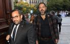 Los socialistas Javier Remirez y Ramón Alzórriz, a su llegada al Parlamento de Navarra este jueves
