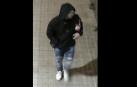Imágenes del detenido recogidas por una cámara privada en Iturrama