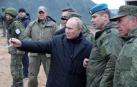 El presidente ruso Vladimir Putin inspecciona el progreso del entrenamiento de los militares movilizados para la guerra en Ucrania