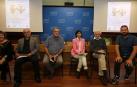 Algunos de los participantes en la II Jornada del Foro de Trabajo Social Gerontológico sobre “Edadismo, que la edad no sea una barrera”. De izquiera a derecha: María Cristina Lopes Dos Santos, trabajadora social y profesora asociada en el departamento de Sociología y Trabajo Social de la UPNA; Joxean Sesma, vocal del Consejo Navarro de Personas Mayores; Peio Lasa, exasesor sindical jubilado; Marialuz Vicondoa, periodista de Diario de Navarra; Juan Luis Beltrán, exletrado de Salud del Gobierno de Navarra, doctor en Derecho y presidente del Consejo de Transparencia de Navarra, y Javier Irujo, moderador, trabajador social y miembro del FSTG.	josé antonio goñi