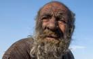 Imagen de Amou Haji, "el hombre más sucio del mundo"