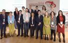 El consejero Mikel Irujo y la directora general Izaskun Goñi, con participantes y organizadores de la jornada sobre internacionalización