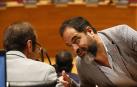 Ramón Alzórriz durante un pleno del Parlamento