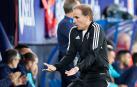 El entrenador de Osasuna, Jagoba Arrasate, desesperado durante el partido contra el Barcelona