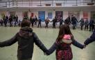 Celebración anterior a la pandemia del Día de la Enfermedades Neuromusculares en Pamplona con una cadena humana