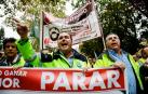 El presidente de la Plataforma para la Defensa del Sector del Transporte de mercancías por Carretera, Manuel Hernández, participa en la manifestación de transportistas