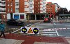 Imagen del paso de cebra que ya se ha empezado a reformar en la confluencia de las calles Premín de Iruña e Irunlarrea