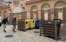 Fachada del Mercado de Abastos, con los contenedores